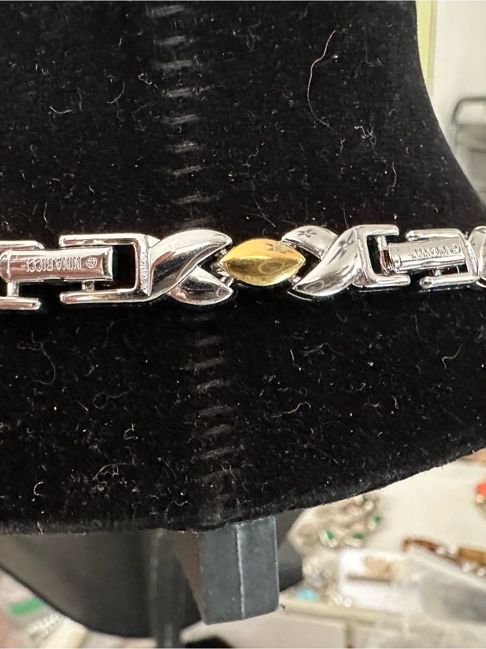 4) Nina Ricci Two-Tone XO Necklace and Bracelet Set - Picture 5 of 8